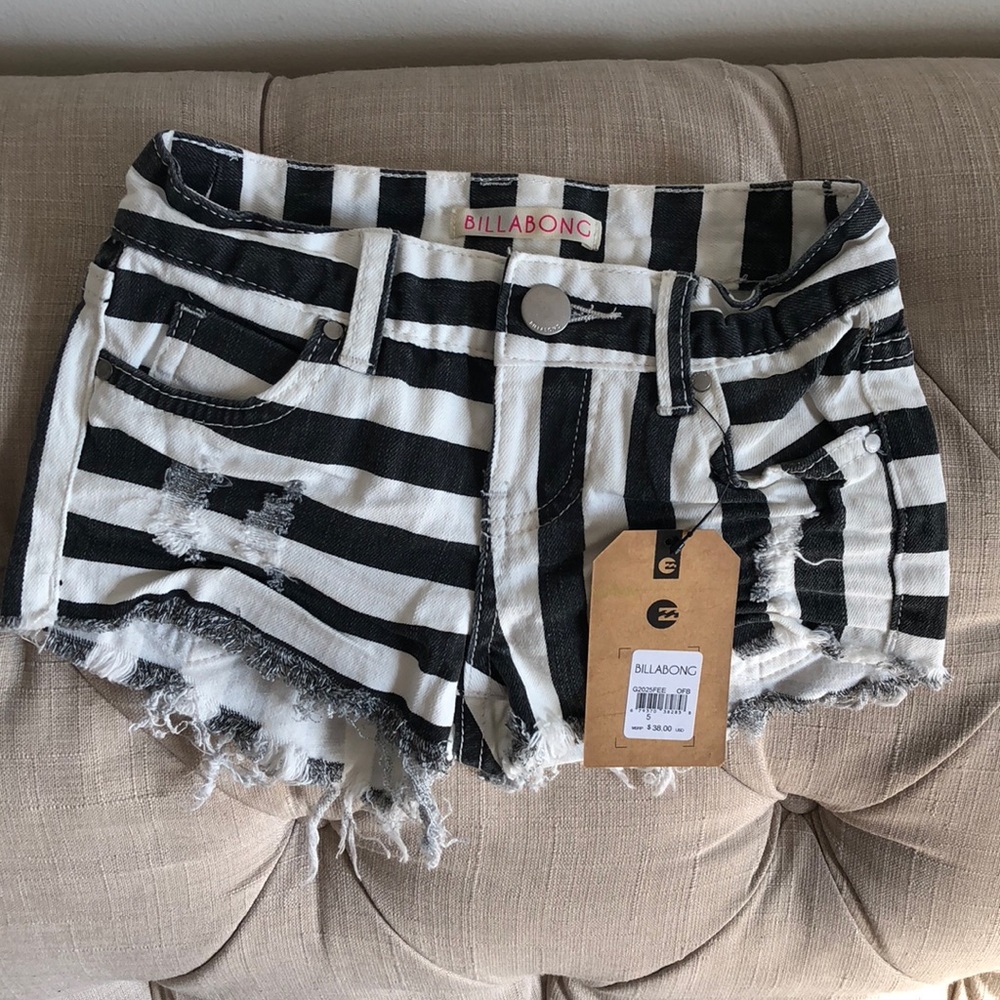 NWT Billabong Girls Stripped Shorts